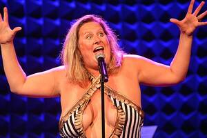 Bridget Everett Burlesque Porn - Bridget Everett Is a Face-Sitting, Dildo-Wielding, Alt-Cabaret Provocateur  | St. Louis | St. Louis Riverfront Times
