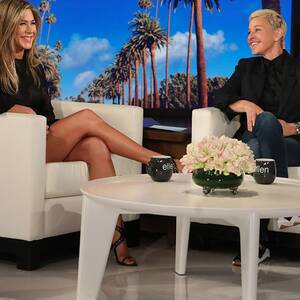 Hardcore Porn Jennifer Aniston - Jennifer Aniston on Posing Nude, Predicting 'Friends' Fame and Planning a  Reunion