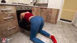 kitchen anal insertions - Brunette Stuck And Hard Anal Sex Big Cock And Vegetable Insertion In The  Kitchen : XXXBunker.com Porn Tube