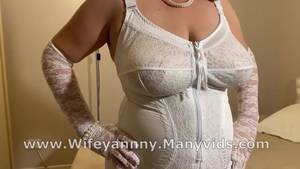 Girdle Bra Big Tits - Vintage Girdle Fetish Tease. - Pornhub.com