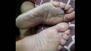 granny feet cumshot - Feet soles cumshots granny - XVIDEOS.COM