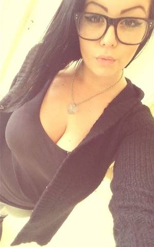 beautiful nerdy babe candy - Let me be your busty sister : Photo