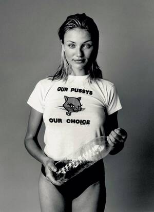 Cameron Diaz Porn Ass - Cameron Diaz in a progressive shirt for the times, 1990s. : r/pics