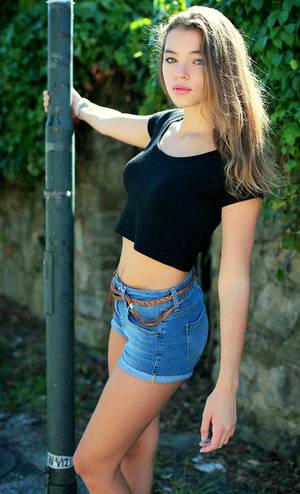 Hot Hungarian Chick Nailed - General Tips To Game Hungarian Girls