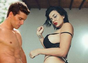 First Porn Star - Adult star creates first porn university | Toronto Sun