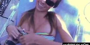 girlfriend bikini - My girlfriend getting out of her bikini - Tnaflix.com