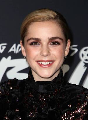 Emma Watson Millie Fucking - People Think Kiernan Shipka And Emma Watson Look Alike And I'm Not Sure  What To Think