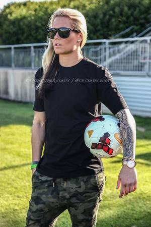 blonde lesbian soccer players nude - Ashlyn Harris, gay women, lesbian, hot, sexy, sporty, soccer,