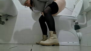 Girl On Public Toilet Porn - Great collection of pee in public toilet - XVIDEOS.COM