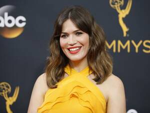 Mandy Moore Porn - Mandy Moore Opens Up About Her 'Least Traditional' Family
