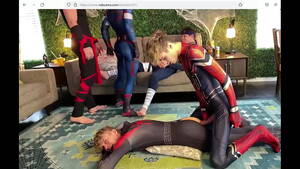 Male Spandex Porn - geile gay knapen in strakke spandex pakjes hebben zin in gay sex -  XVIDEOS.COM