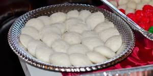 Homemade Thai Porn Bangboo - Annie Vang's recipe how to make steamed rice cakes