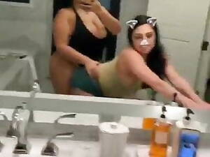 big thick latina lesbians - Free Thick Latina Lesbians Porn Videos (261) - Tubesafari.com