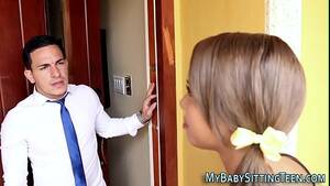Cum On Babysitter Porn - Teen babysitter cumshot - XVIDEOS.COM