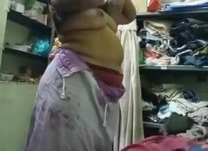 indian aunty dress change - Indian aunty dress change hidden camera - video 2 - ThisVid.com ä¸­æ–‡
