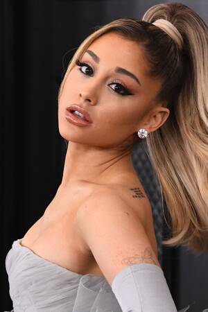 Harry Potter Ariana Grande Porn - A Guide to All of Ariana Grande's Tattoos and Cover-Ups