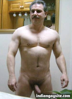 indian nude pakistani - Pakistani Gay Porn: Sexy Paki daddy admiring his naked hunky body in the  mirror - Indian Gay Site