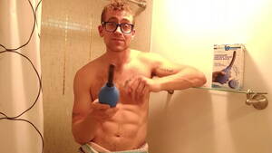 Gay Anal Sex Douche - Spraying Anal For Safety - XNXX.COM