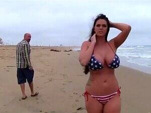 beach bikini boobs - Bikini Heaven Awaits Your Eyes at xecce.com