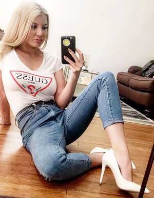 Baylee Curran Porn - What happened at Chris Brown's mansion? Dramatic police stand-off and gun  threat claims revealed in full - Irish Mirror Online