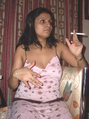 indian smoking nude - Smoking Indian Porn Pics & Naked Photos - PornPics.com