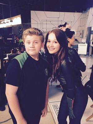 Madison Pettis Lab Rats Porn - Kelli Berglund on the #LabRats set