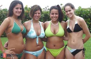 Mature Swimsuit Porn - Voyeur candid beach amteur mature swimsuit frauen am strand