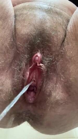 Mature Granny Pussy Close Up - Hairy Granny Pissing Close up - ThisVid.com