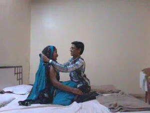 Mangla Bhabhi Porn - Sexy Mangala Bhabhi Saree Fucking at Hotel Room | DixyPorn.com