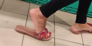 black shemales jerking wearing slippers - Candid Milf Feet shopping in sandals flipflops with toe ring - Tnaflix.com