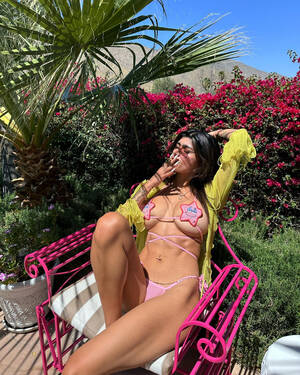 Khalifa Mia Bikini Porn - Ex-porn star Mia Khalifa sizzles in barely-there Spongebob bikini and calls  herself a 'desert baby' | The US Sun