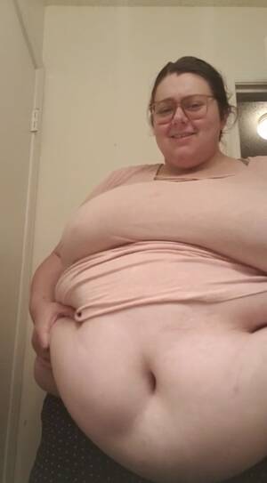 Big Belly Play Porn - Ssbbw belly play - video 2 - ThisVid.com
