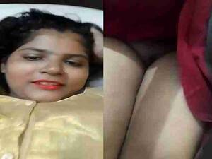 housewife pussy indian sari lifting - Bhabhi saree lifted pussy showing latest desi MMS - FSI Blog