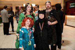 King Fergus Brave Porn - Merida, Queen Elinor, Bear, and King Fergus #Family #Cosplay - Brave