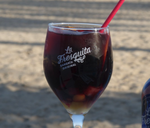 big cock nudists - SangrÃ­a La Fresquita, el mejor acompaÃ±amiento para los planes de verano -  sangrialafresquita.com