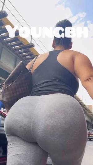 latina walking - EBONY & LATINA COMPILATION BIG ASSESS WALKING YOUNGBH - ThisVid.com em  inglÃªs