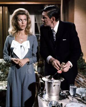 I Dream Of Jeannie Mrs. Bellows Porn - Get Back in Your Bottle: Comparing I DREAM OF JEANNIE to BEWITCHED | THAT'S  ENTERTAINMENT!