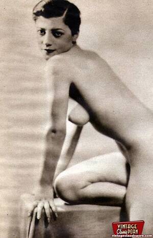 lovely vintage nudes - Pretty vintage naked models posing nude in - XXX Dessert - Picture 4