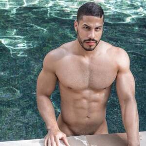 Jared Porn - The Porn Hybrid Who Beats Up More Than The Booty | inside jamari fox