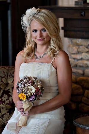 Miranda Lambert Sexiest Porn - Miranda Lambert & Blake Shelton Wedding - Miranda's Ritzy Rose Brooch