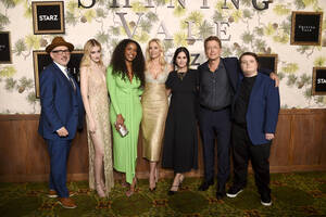 Bobs House Of Porn Courtney Cox - Courteney Cox Talks New 'Shining Vale' Series on Starz