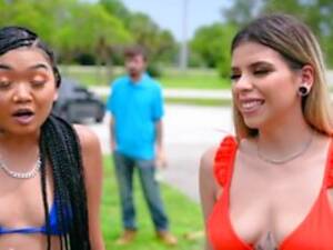 Negro Com Asi%c3%a1tica - Hermosa blanca, asiÃ¡tica y africana americana Besties | escenas N21505839