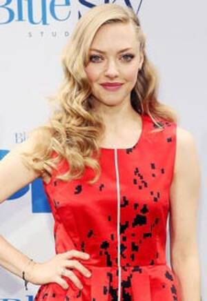 Amanda Seyfried Pussy - Amanda Seyfried Opens Up About Dating: Sexual Attraction Is a Must