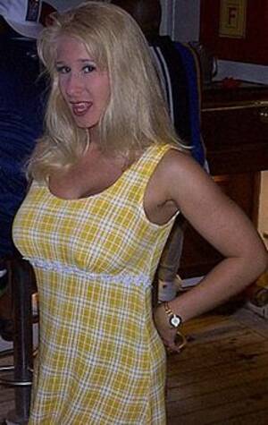 heather hooters big tits - Heather Hooters - Wikipedia, la enciclopedia libre