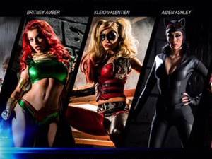 Batman Vs Superman Parody - Axel Braun, productor de la parodia porno revelÃ³ parte del elenco.(Twitter: