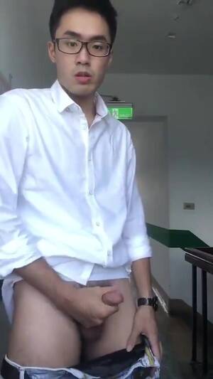 asian nerd dick - Cute horny asian nerd public jerk off - ThisVid.com