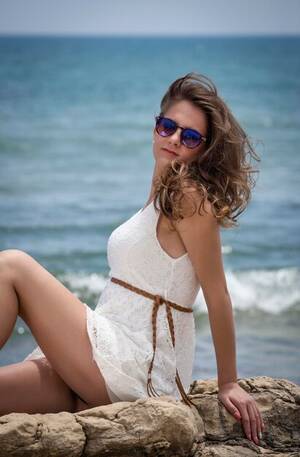 beautiful brunette nude beach - Page 12 | Beach Models Images - Free Download on Freepik