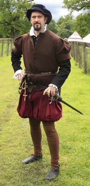 Elizabethan Costume Porn - \