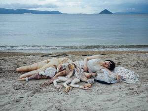 2015 beach sex voyeur - Mari Katayama : Embodying Multiple Identities by Lou-NaÃ«ma Fischer-Barnicol  - The Eye of Photography Magazine