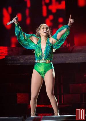 Beautiful Pussy Jennifer Lopez - Jennifer Lopez Gives a Free Concert in the Bronx - Tom + Lorenzo